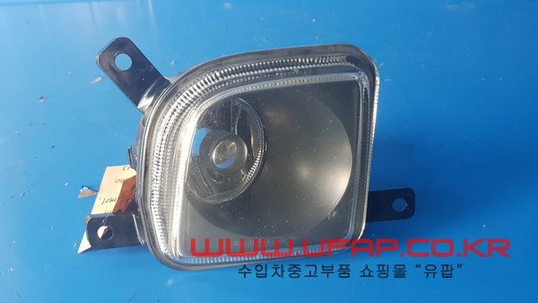 크라이슬러 크로스파이어   안개등.   운전석  호환차종: 1   05099703AA,68020657AA